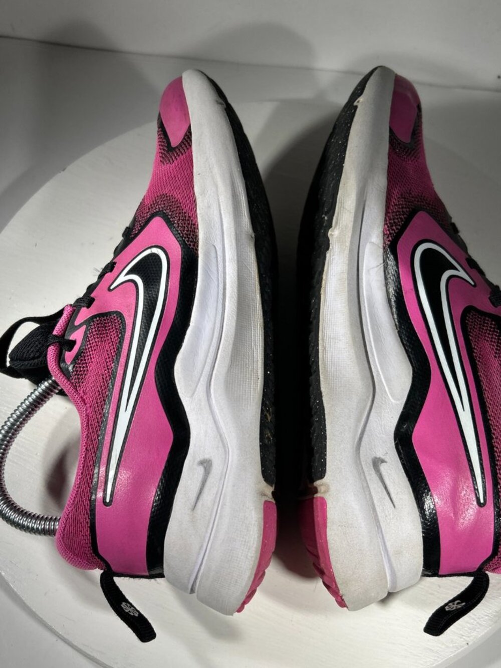 Nike Cosmic Runner Girls Running Shoes Size 4.5 Youth 4.5Y Pink Sneakers Kids - Picture 7 of 12